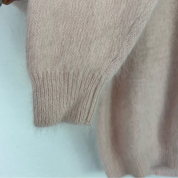 Vintage Talbots Soft Pink Angora Rabbit Hair Blend Pullover Sweater Small P - Picture 3 of 10